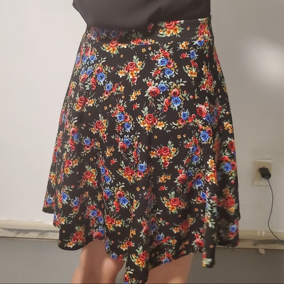 Flower-y a-line - Picture 3 of 4